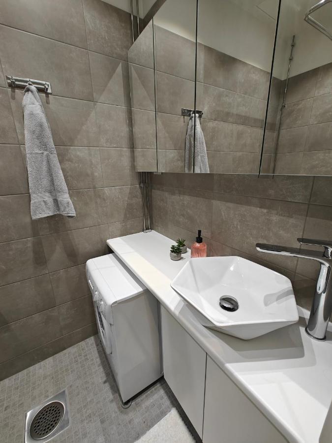 Design Studio In Kamppi Apartman Helsinki Kültér fotó